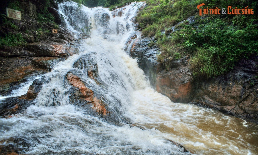 Thành phố duy nhất của Việt Nam có ba thác nước tuyệt đẹp
