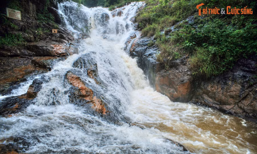 Thành phố duy nhất của Việt Nam có ba thác nước tuyệt đẹp