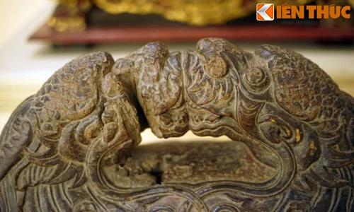 Chiếc mõ khổng lồ chạm hình rồng của triều Nguyễn