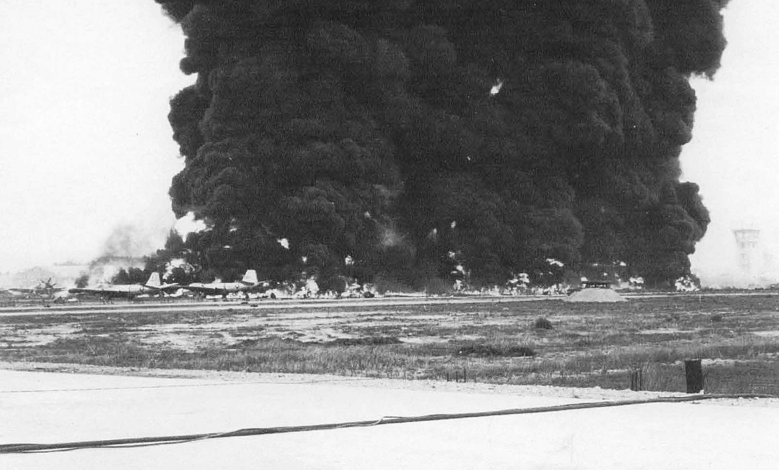 Hình ảnh kinh hoàng về thảm họa sân bay Biên Hòa 1965