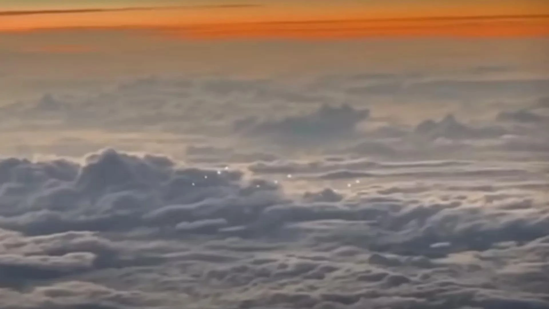 Đoạn video về dải ánh sáng lạ gây tranh cãi