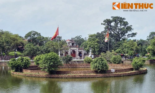 Chiêm ngưỡng vẻ độc đáo tòa thành cổ xưa nhất VN 