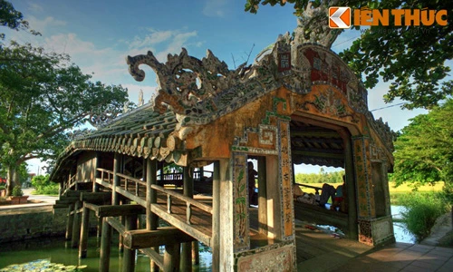 Chiêm ngưỡng cây cầu ngói cổ đẹp nhất xứ Huế