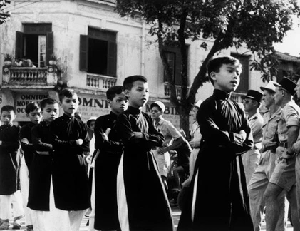 Loạt ảnh cuối cùng của huyền thoại Robert Capa ở VN (1)