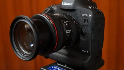Cận cảnh máy ảnh Canon 1D X Mark II giá 129 triệu