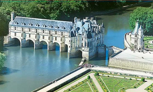 10 lâu đài tuyệt đẹp ở thung lũng huyền thoại nước Pháp