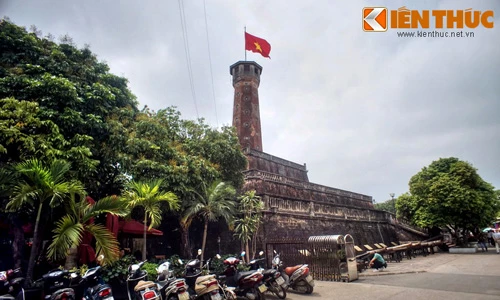 Thăm biểu tượng thắng lợi của Cách mạng Tháng Tám ở Hà Nội