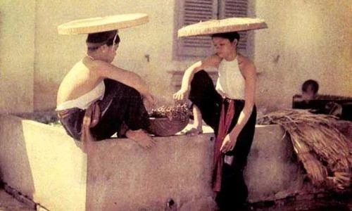 Ảnh màu "độc - hiếm" về phụ nữ Việt Nam đầu thế kỷ 20