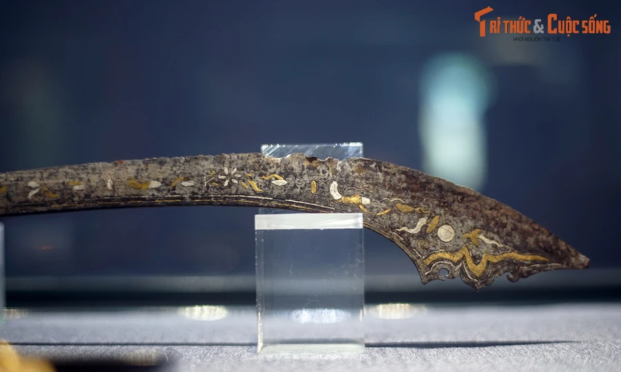 Cận cảnh thanh đao cổ tinh xảo nhất Việt Nam được tìm thấy ở Hà Nội