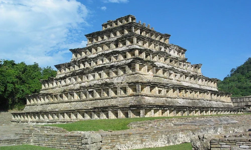 Khám phá kim tự tháp “tổ ong” độc nhất thế giới