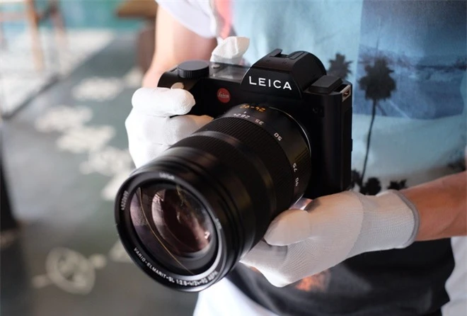 Trên tay máy ảnh Leica SL giá 300 triệu đồng