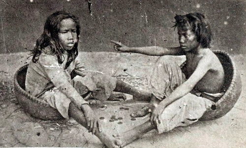 Chân dung người Việt trên những bưu thiếp trăm tuổi