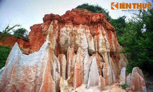 Tận mục kỳ quan địa chất đỏ rực của Việt Nam