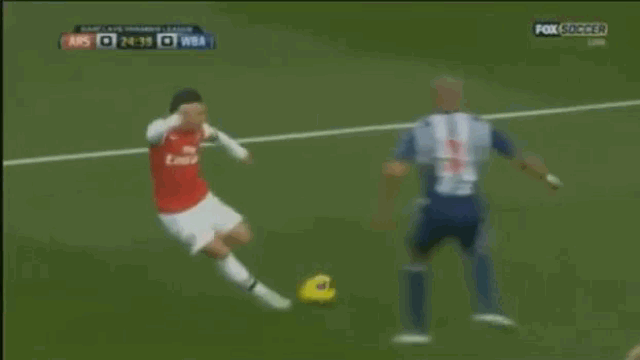 Cau thu an va tho thien kiem penalty va cai ket bat ngo