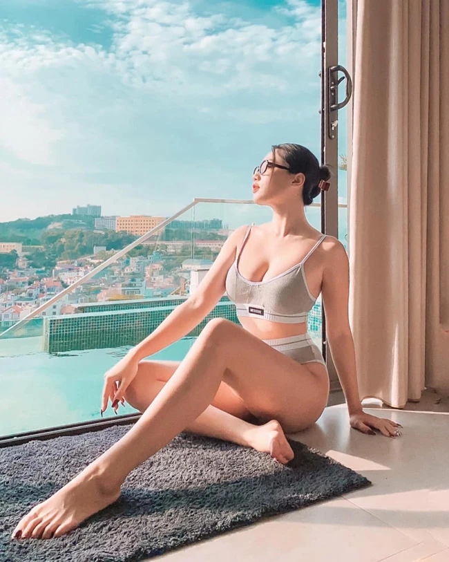 Vóc dáng đẹp như tượng tạc của cô gái đất mỏ Quảng Ninh 