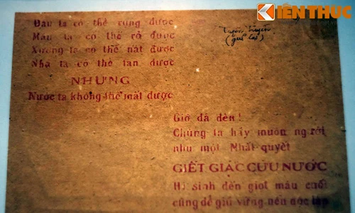 Cận cảnh bộ sưu tập truyền đơn của Cách mạng Tháng 8