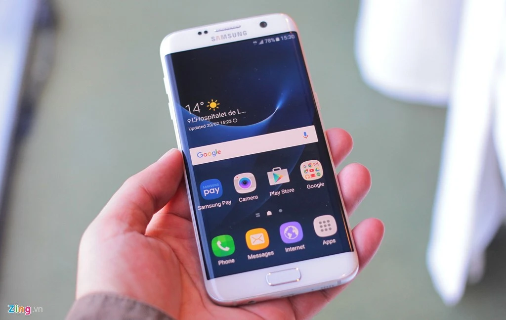 Ảnh thực tế điện thoại Galaxy S7 edge màn hình cong 2 mặt