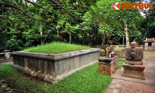 Bức tượng hy hữu trong lăng mộ vua Lê Thái Tổ 