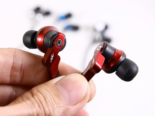 Cận cảnh loạt tai nghe Radius giá rẻ vừa bán tại Việt Nam