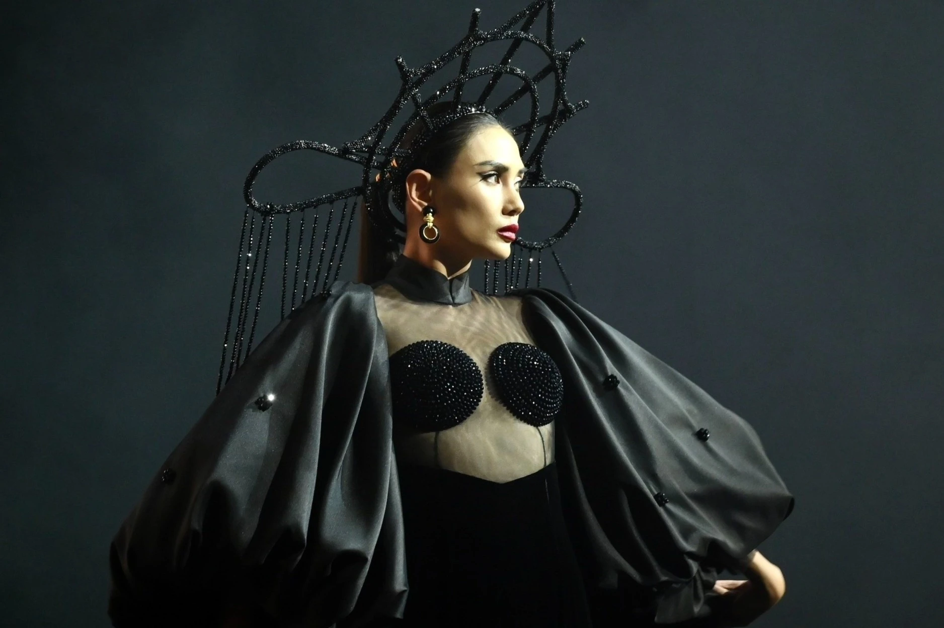 Sao Việt diện mốt mặc như không