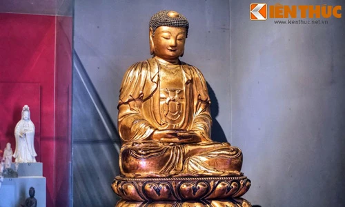 Vẻ đẹp hoàn mỹ của tượng phật cổ Trung Hoa ở Sài Gòn
