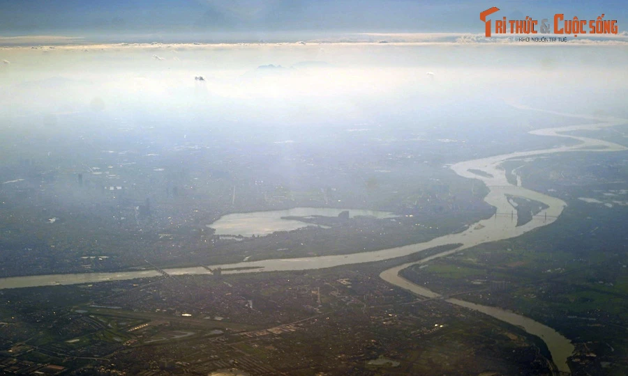 Ngỡ ngàng ngắm các thành phố, thắng cảnh Việt Nam từ bầu khí quyển