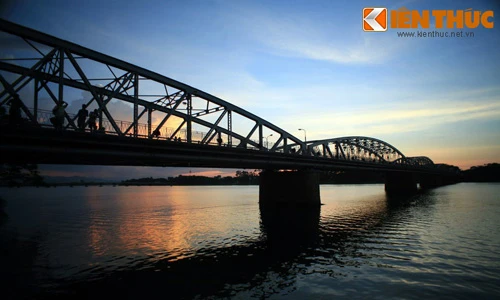Những điều ít người biết về cây cầu huyền thoại xứ Huế