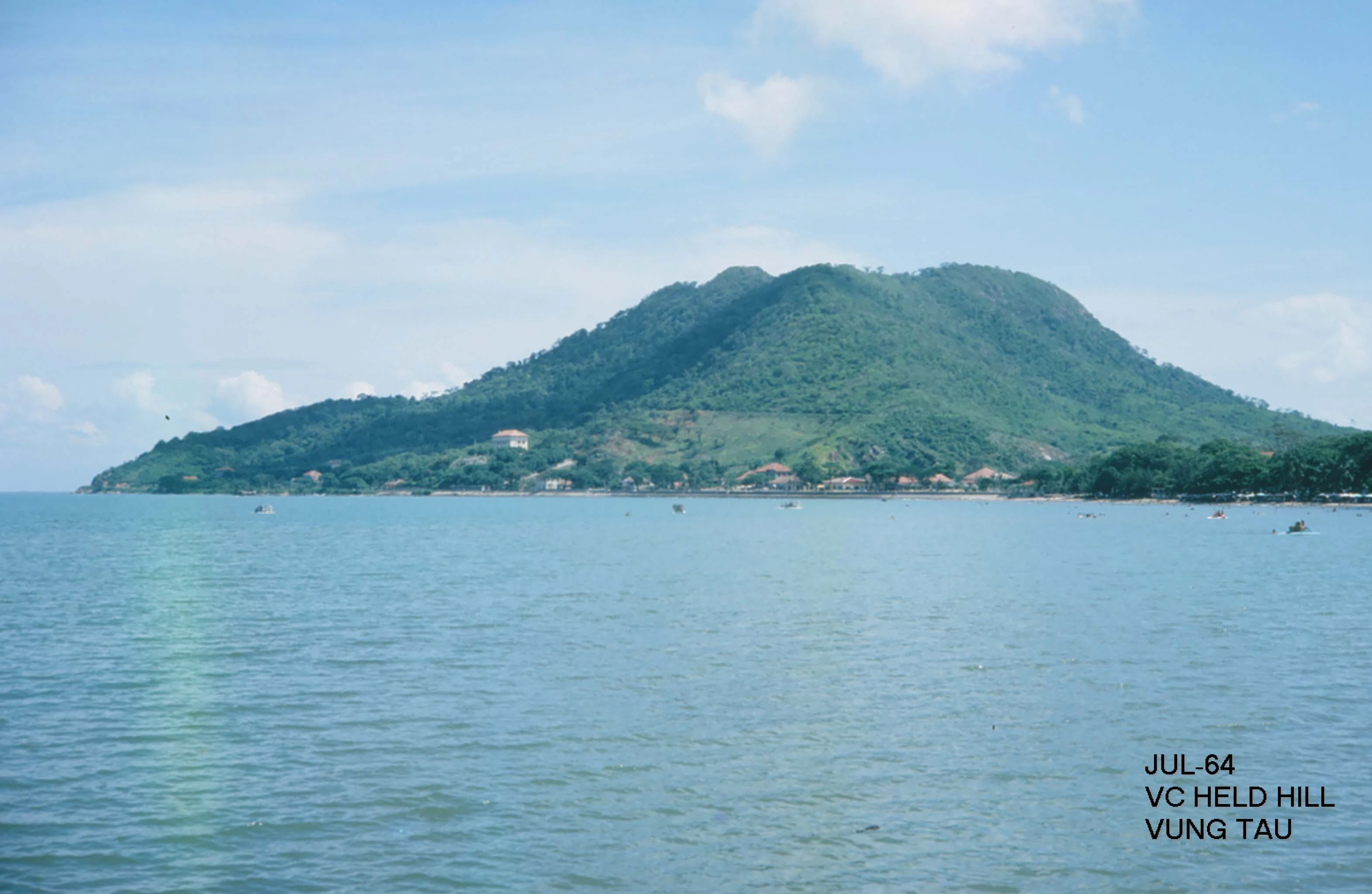 Không ngờ phong cảnh Vũng Tàu năm 1964 lại đẹp đến thế này