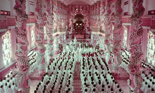 Ảnh màu độc về Tòa thánh Tây Ninh 70 năm trước 