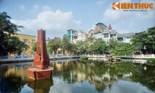 Thăm di tích chiến tranh “độc nhất quả đất” giữa lòng Hà Nội