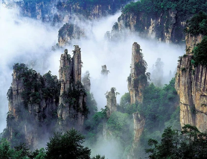 Choáng ngợp trước vùng núi kỳ vĩ nhất Trung Quốc