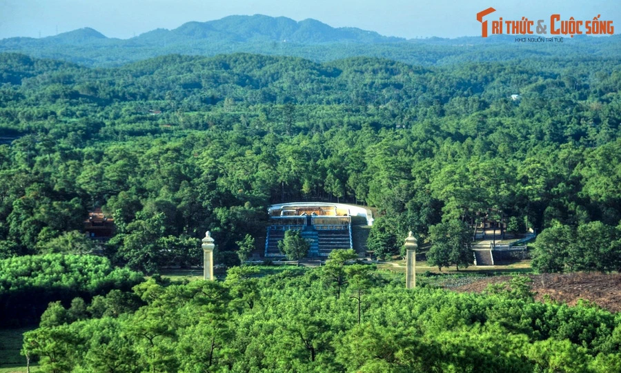 Hé lộ bí mật phong thủy lăng tẩm các vua nhà Nguyễn ở Huế