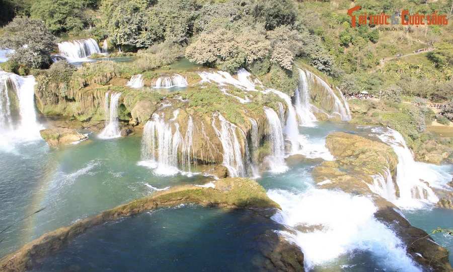 Ngất ngây với cảnh tượng ở thác nước đẹp nhất trời Nam