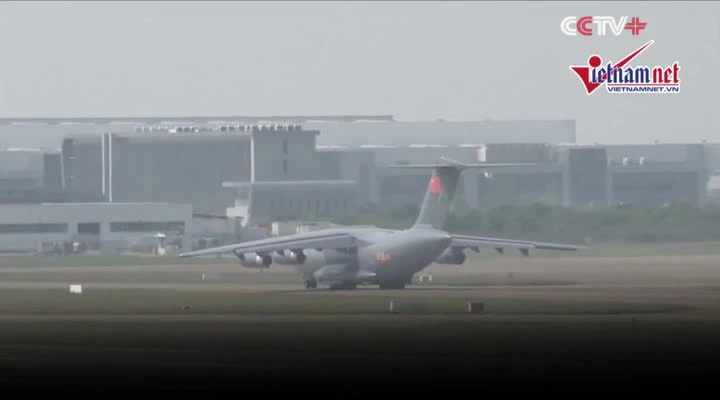 Video: Máy bay vận tải "khủng" của Trung Quốc khiến Nga, Mỹ phải dè chừng