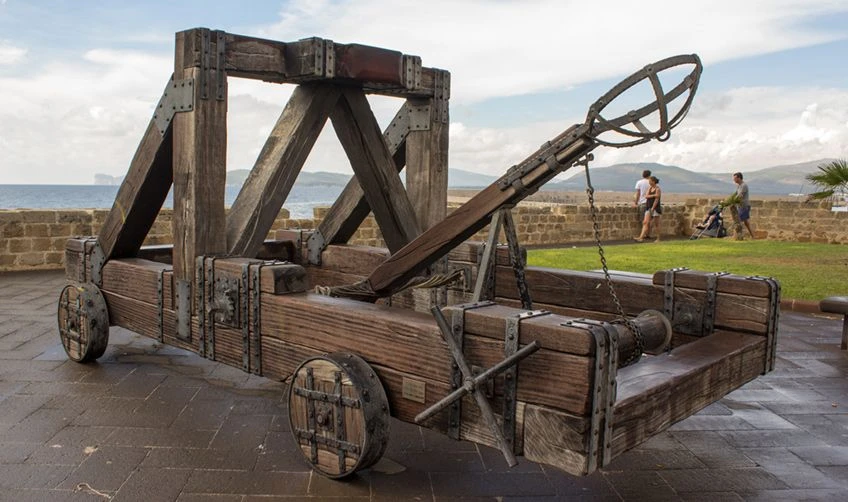 Sức mạnh vô song của vũ khí uy lực nhất thời cổ đại