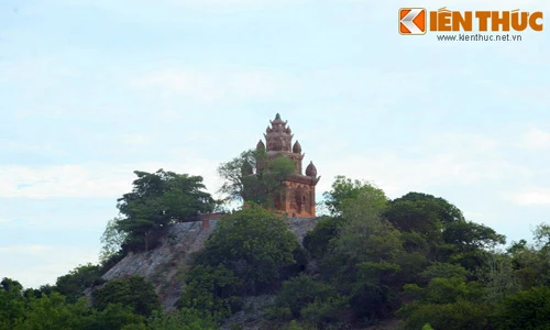 Cận cảnh tòa tháp Chăm “trẻ tuổi” nhất của vương quốc Champa