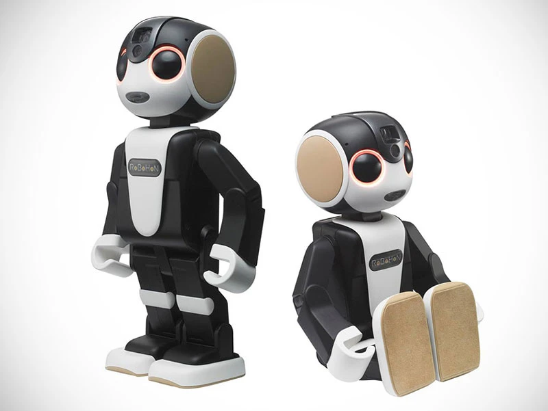  Ngắm chú robot kiêm smartphone cực độc của Sharp