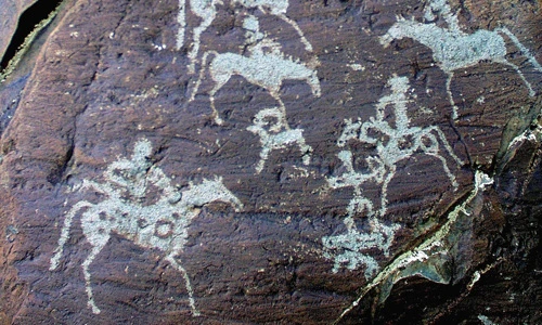 Tận mục tuyệt tác tranh khắc đá cổ 10.000 năm tuổi 