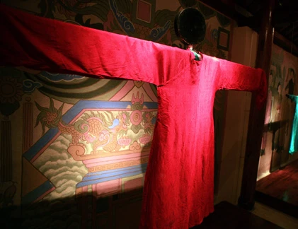 Vẻ đẹp khó cưỡng của tà áo dài lịch sử Việt Nam