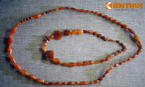 Tận mục trang sức của phụ nữ Việt 3.000 năm trước