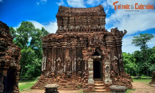 Khó tin chuyện thánh địa Mỹ Sơn suýt chìm trong biển nước