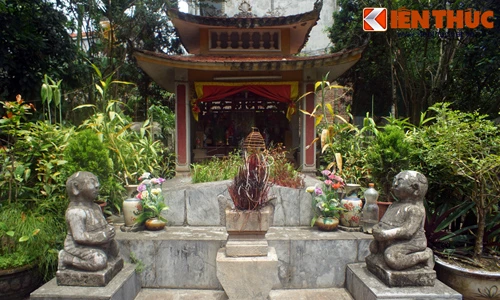 Thăm lăng mộ của Trạng Bùng Phùng Khắc Khoan