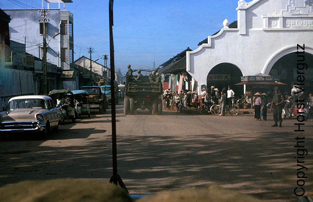 Miền Nam Việt Nam năm 1965 - 1966 trong ảnh cựu binh Mỹ