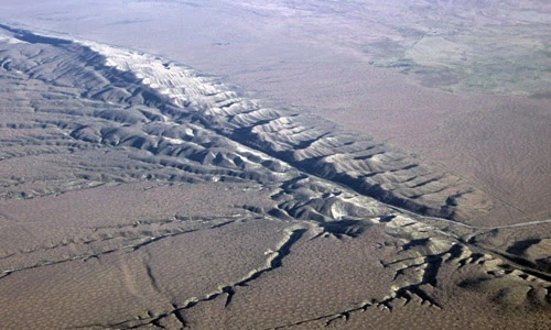 Tân mục vết đứt gãy khổng lồ nhất trên vỏ Trái đất