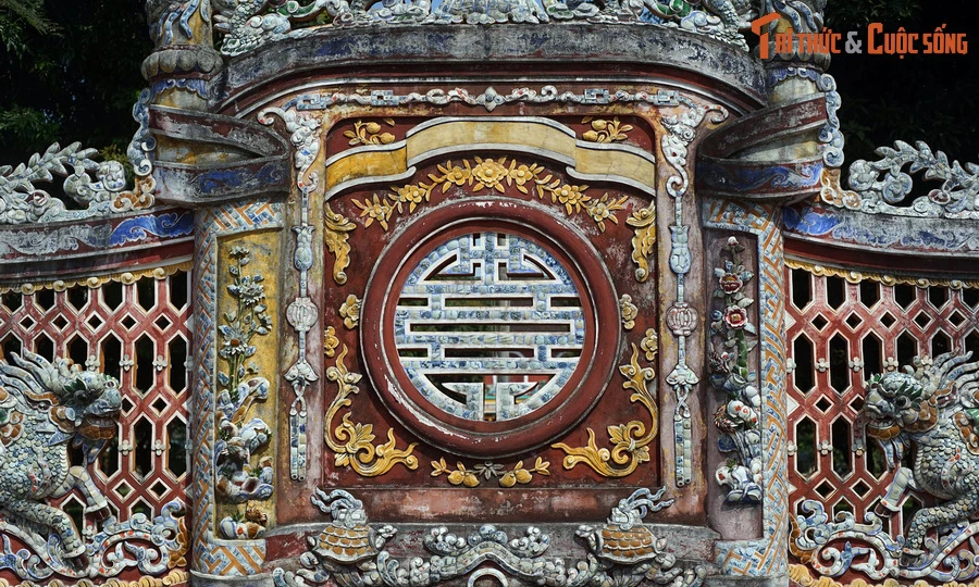 Giải mật bức bình phong có số phận đặc biệt nhất xứ Huế