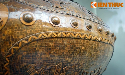 Tận mục chiếc bình khổng lồ to như ngôi nhà ở Sài Gòn