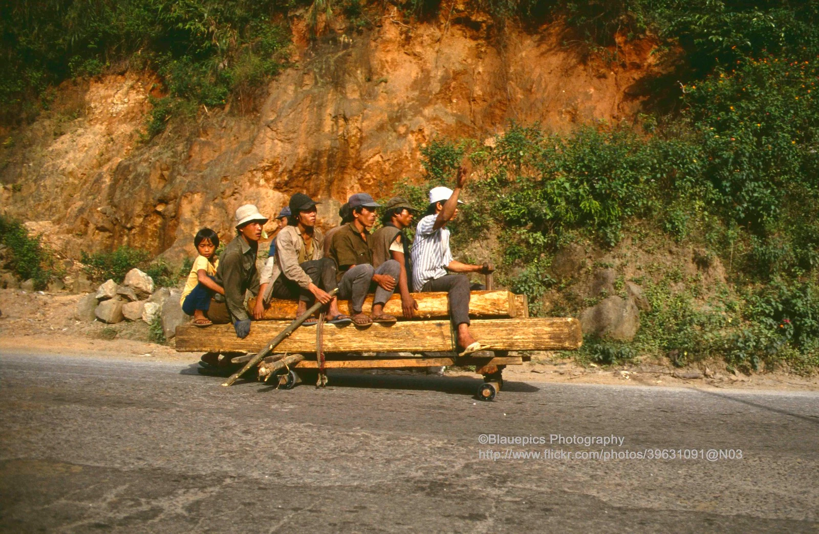 Hình độc: Hành trình từ Nha Trang đi Huế năm 1993 (2)