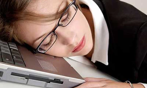 5 mẹo giúp dân văn phòng lập tức hết buồn ngủ