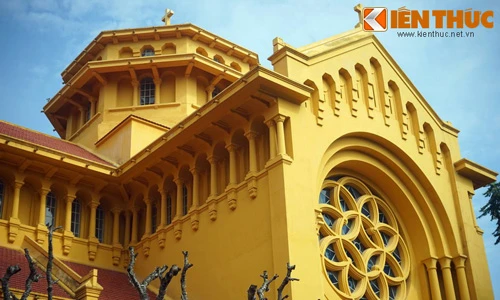 Khám phá nhà thờ nửa Âu nửa Á tuyệt đẹp của Hà Nội