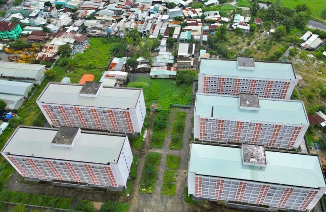 Ký túc xá 700 tỷ bỏ hoang ở Đà Nẵng